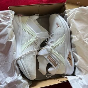 NWT Puma Soft Foam Enzo 2 Metal-Rose Gold
